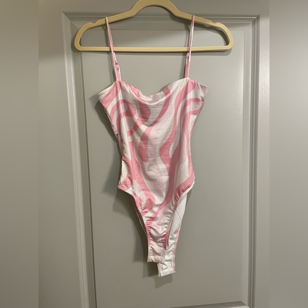 Princess Polly Pink and White Swirl Bodysuit